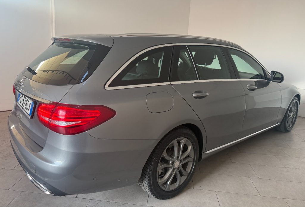 MERCEDES-BENZ C 200 d S.W. Auto Premium Plus - 4
