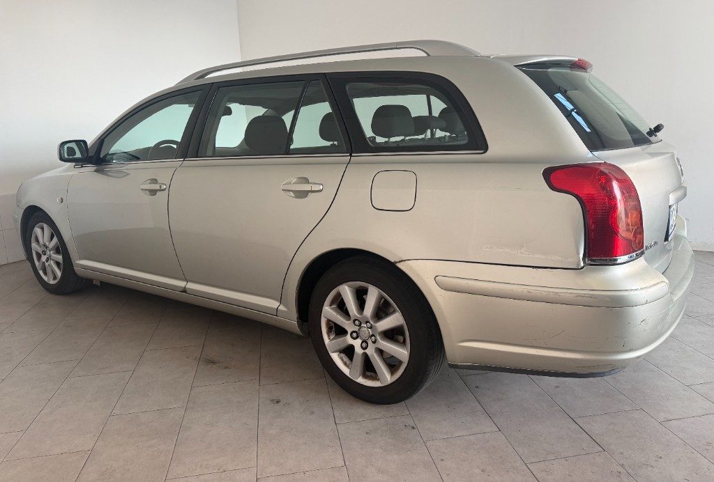 TOYOTA Avensis 1.8i 16V cat Station Wagon Euro - 3