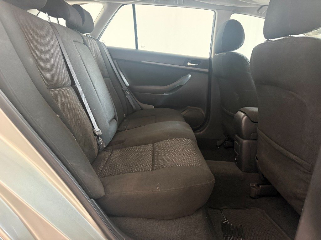 TOYOTA Avensis 1.8i 16V cat Station Wagon Euro - 18
