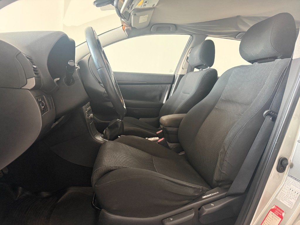 TOYOTA Avensis 1.8i 16V cat Station Wagon Euro - 21