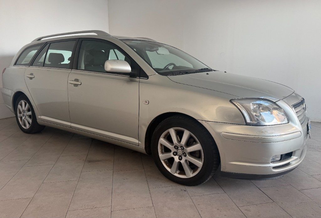 TOYOTA Avensis 1.8i 16V cat Station Wagon Euro - 4