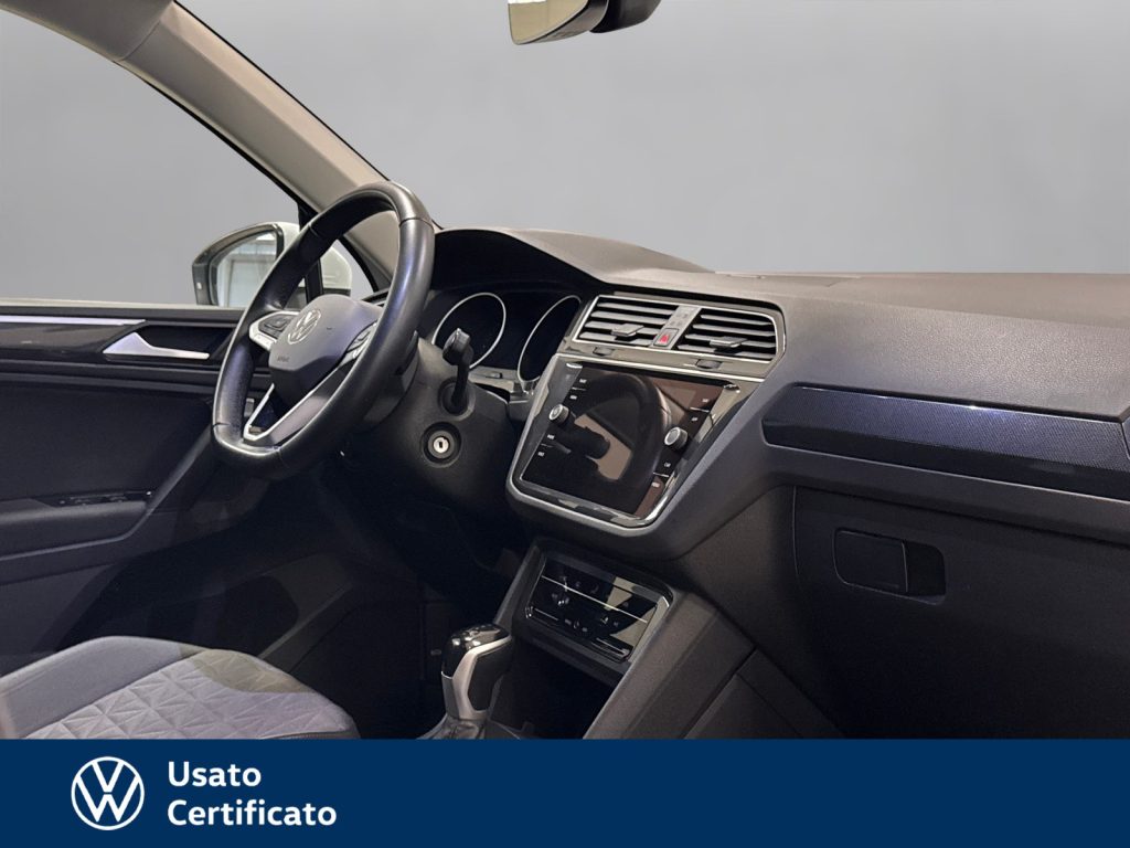VOLKSWAGEN Tiguan 2.0 tdi life 150cv dsg - 6
