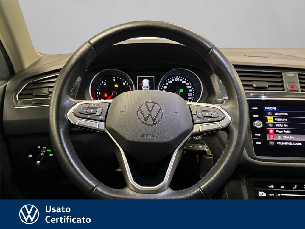 VOLKSWAGEN Tiguan 2.0 tdi life 150cv dsg - 9