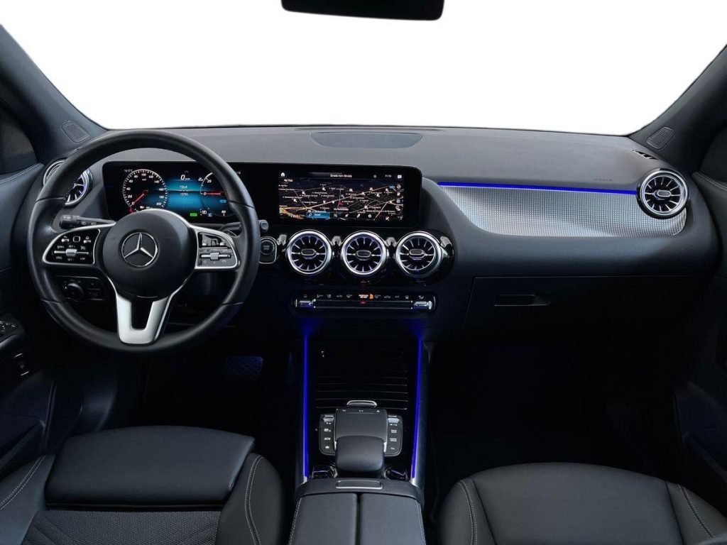 MERCEDES-BENZ EQA 250 Sport - 9