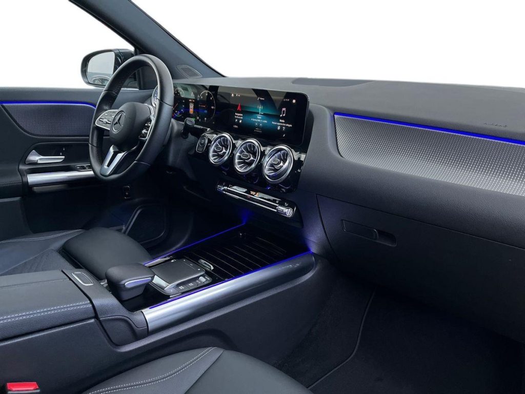 MERCEDES-BENZ EQA 250 Sport - 16