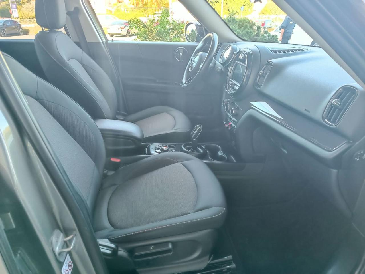 MINI Countryman 2.0 Cooper D Hype Countryman - 15