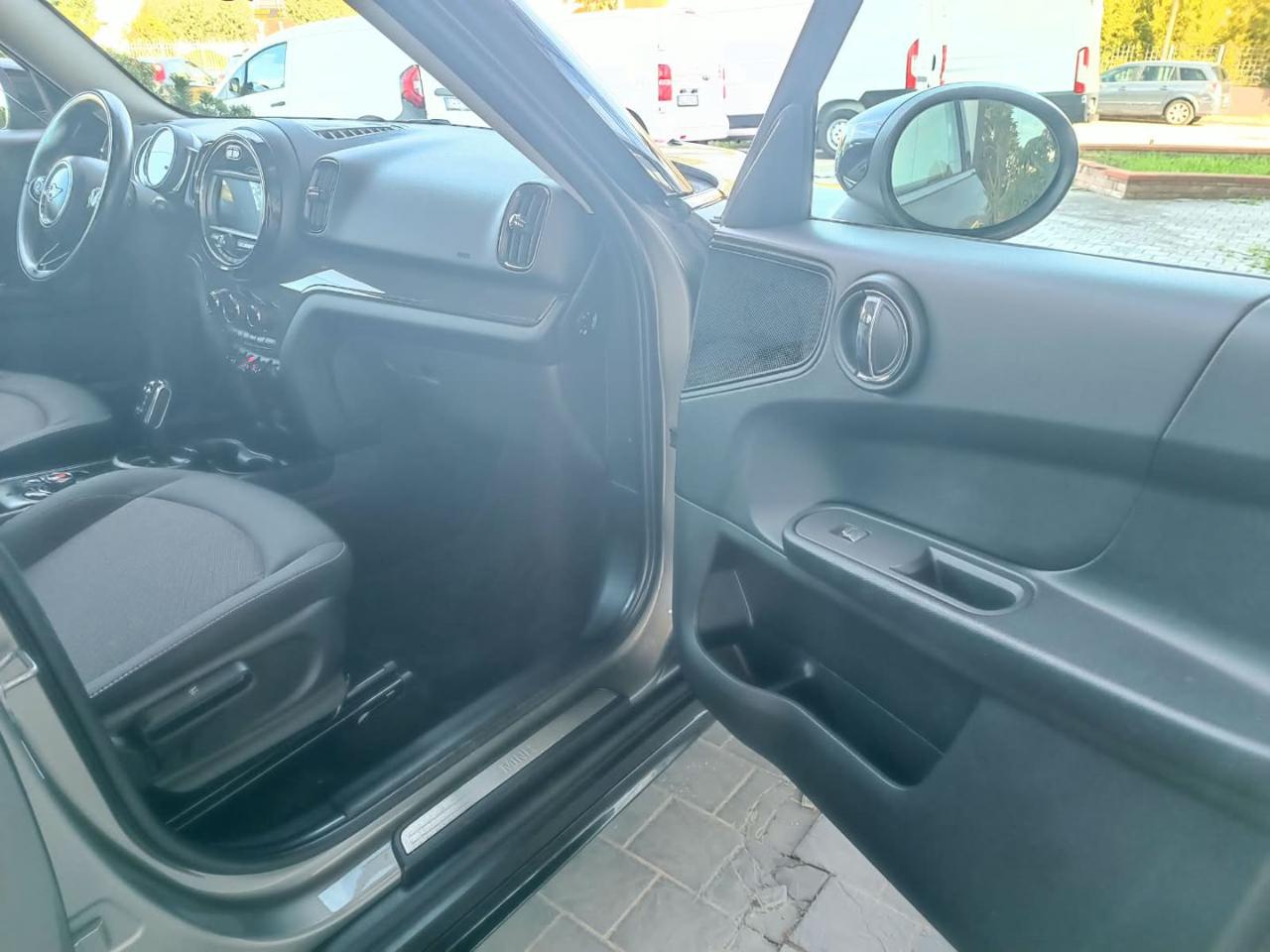 MINI Countryman 2.0 Cooper D Hype Countryman - 14