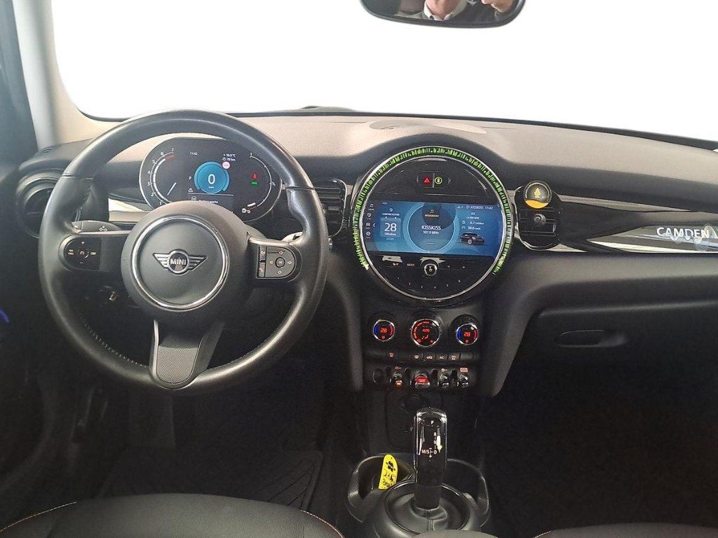 MINI Cooper 1.5 Cooper Camden 5 porte Pacchetto Premium Aut. - 8