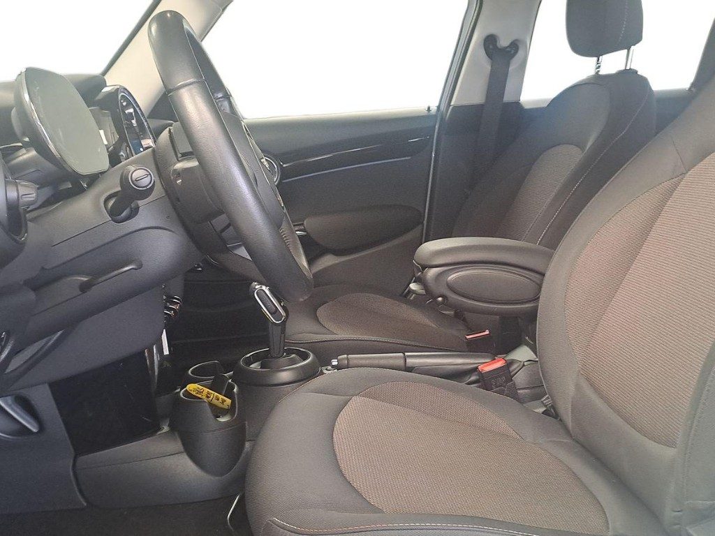 MINI Cooper 1.5 Cooper Camden 5 porte Pacchetto Premium Aut. - 9