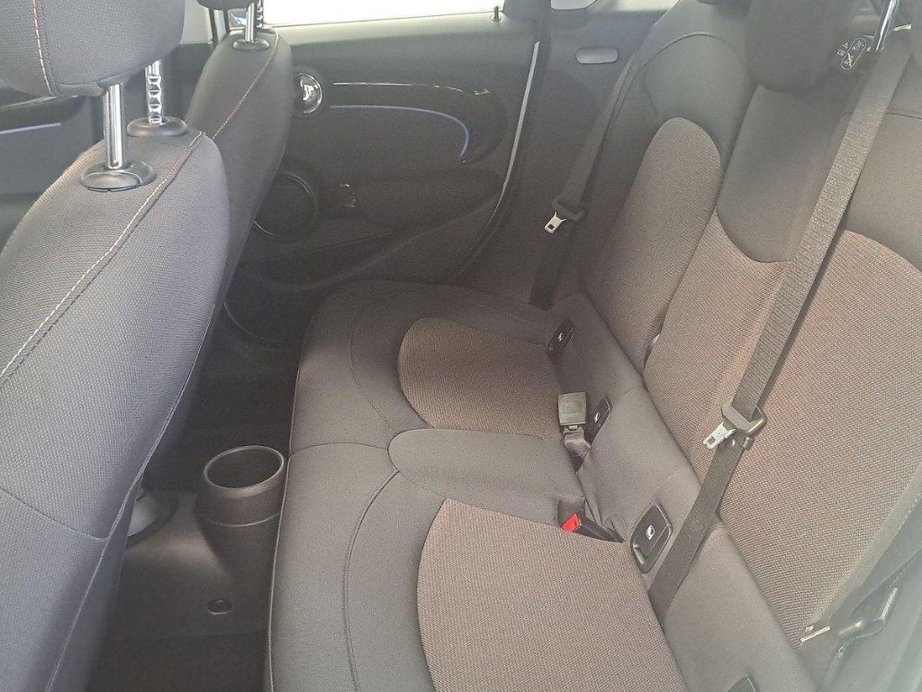 MINI Cooper 1.5 Cooper Camden 5 porte Pacchetto Premium Aut. - 11