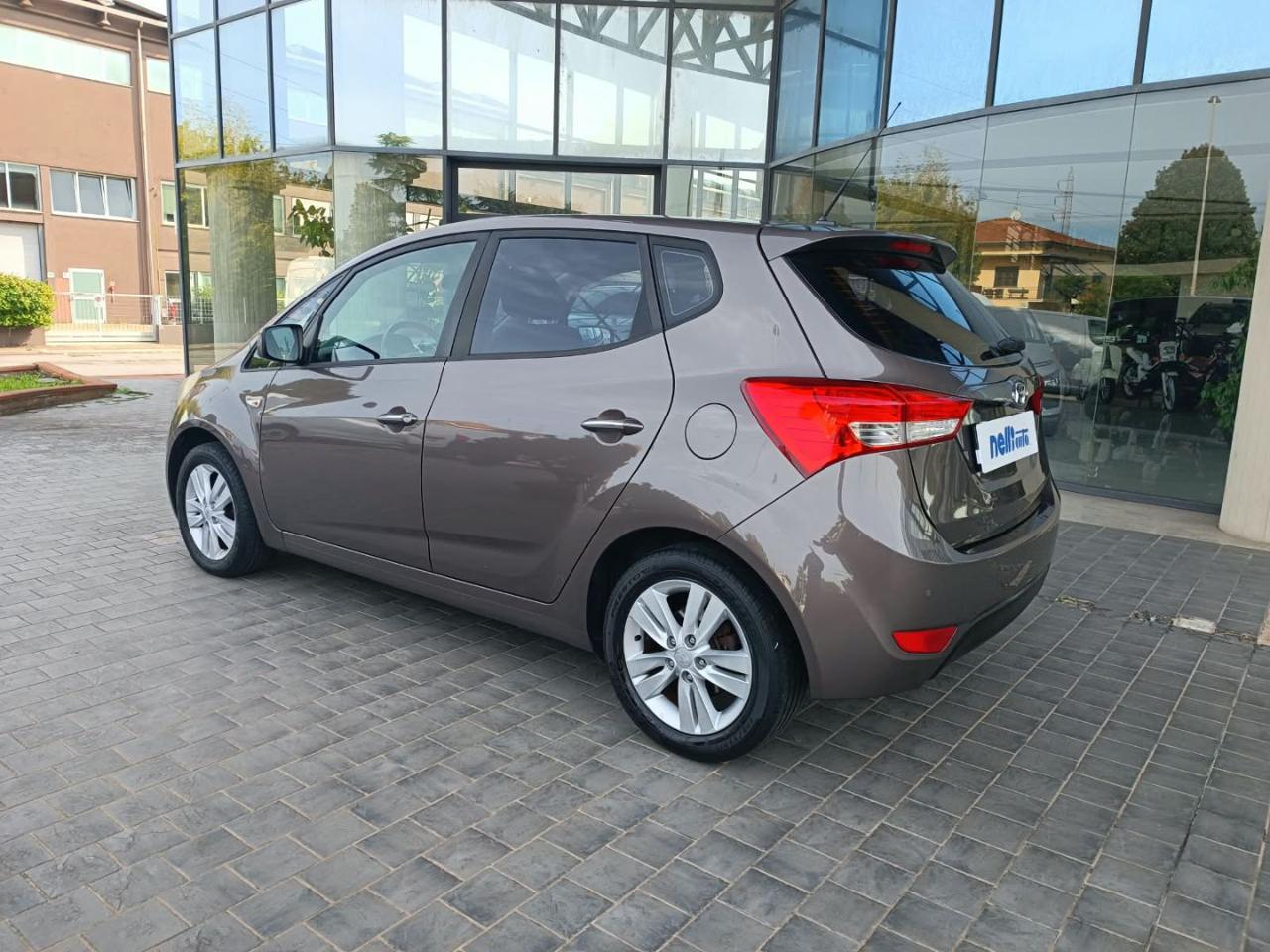 HYUNDAI iX20 1.4 90 CV Comfort - 25