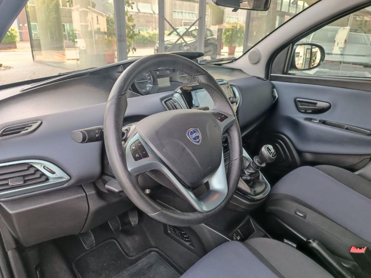 LANCIA Ypsilon 1.0 FireFly 5 porte S&S Hybrid Platino - 14