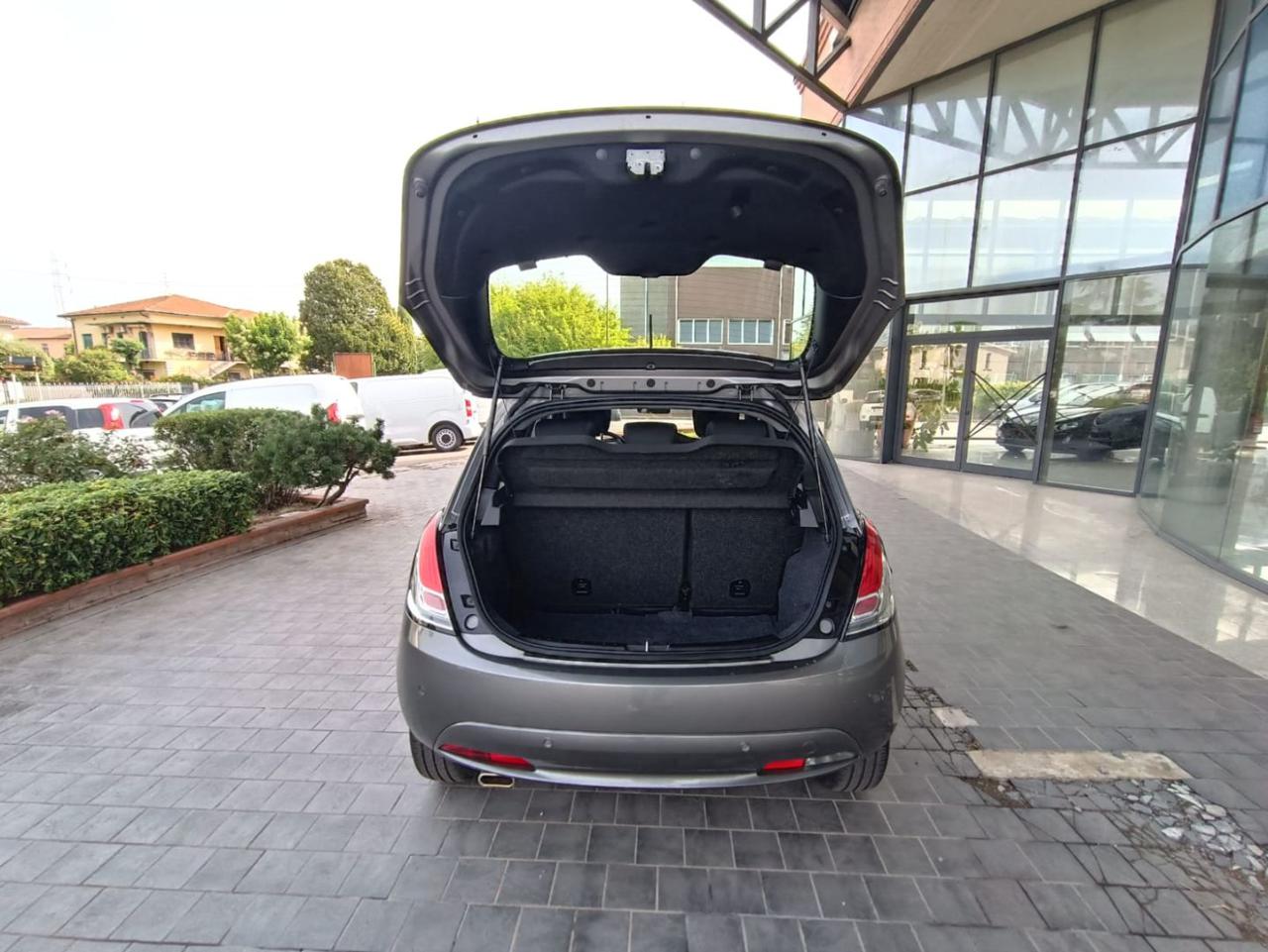 LANCIA Ypsilon 1.0 FireFly 5 porte S&S Hybrid Platino - 8