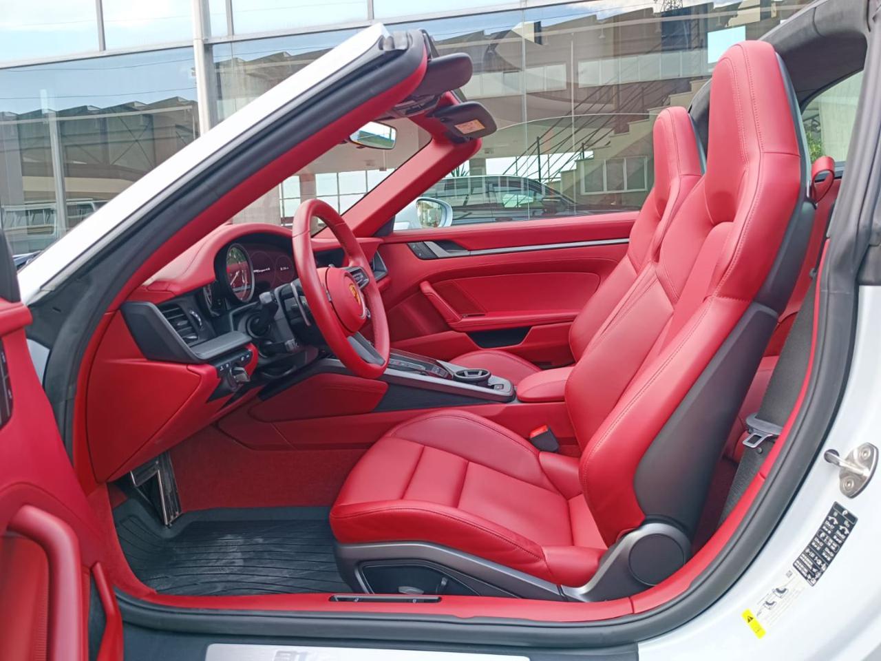PORSCHE 911 Targa 4S - 5