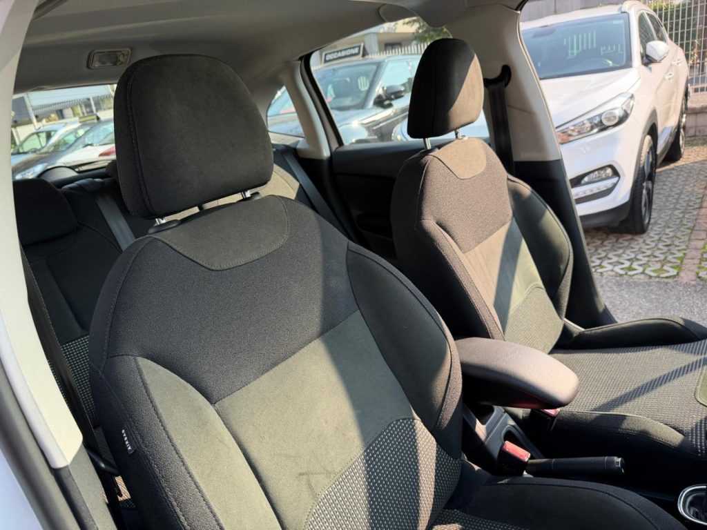 CITROEN C3 PureTech 82 Exclusive - 9