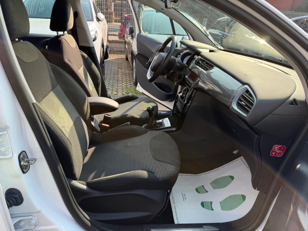 CITROEN C3 PureTech 82 Exclusive - 10