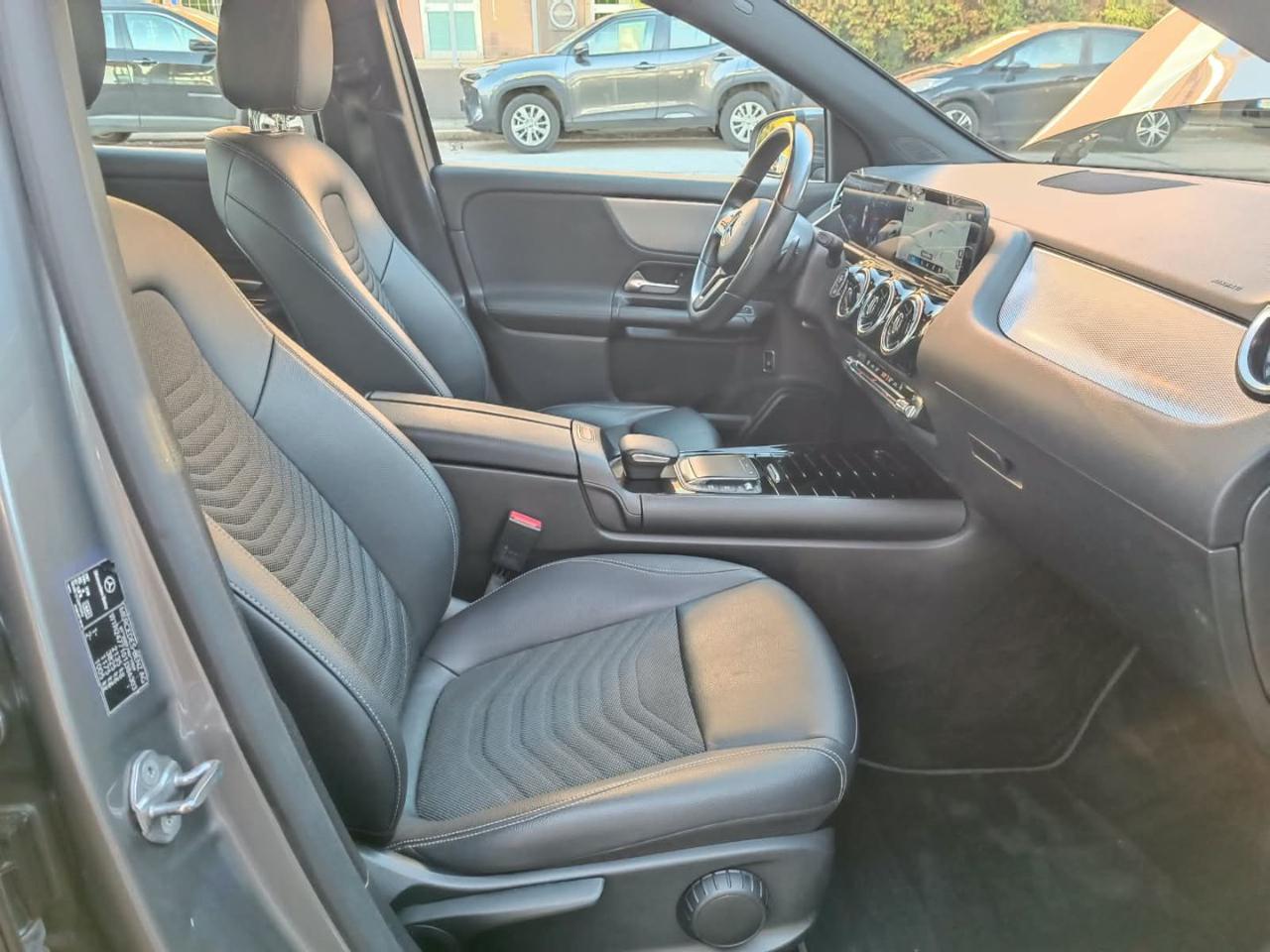 MERCEDES-BENZ GLA 180 d Automatic Sport - 17