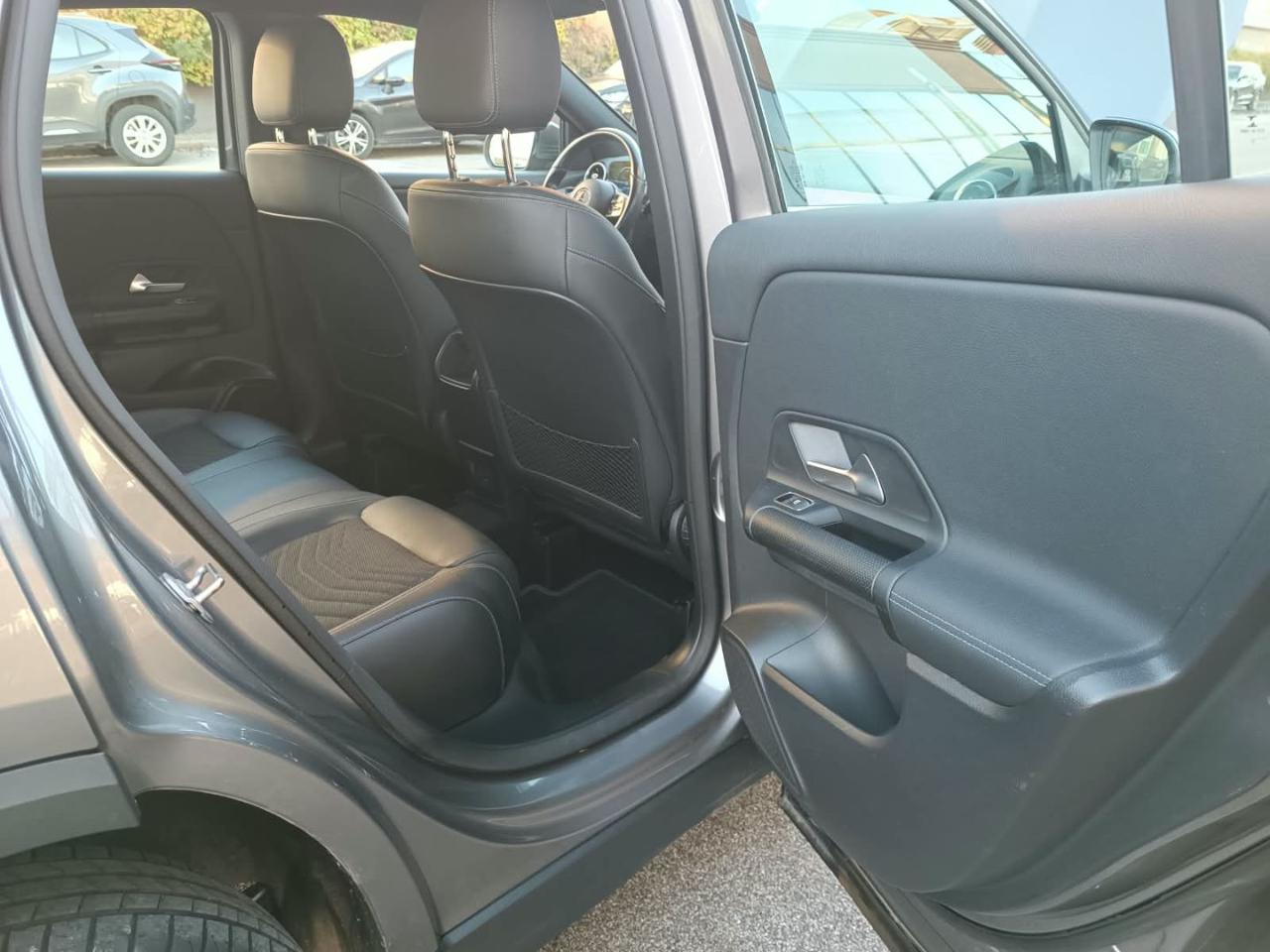 MERCEDES-BENZ GLA 180 d Automatic Sport - 12