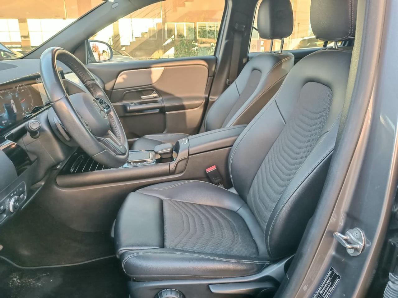 MERCEDES-BENZ GLA 180 d Automatic Sport - 18