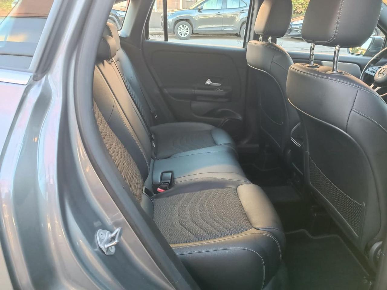 MERCEDES-BENZ GLA 180 d Automatic Sport - 13
