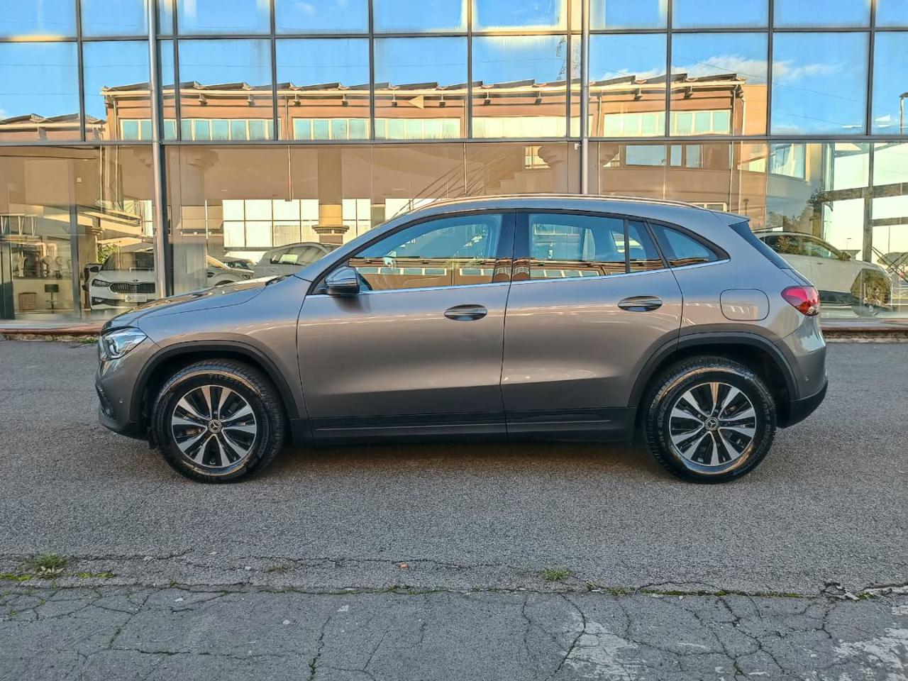 MERCEDES-BENZ GLA 180 d Automatic Sport - 3