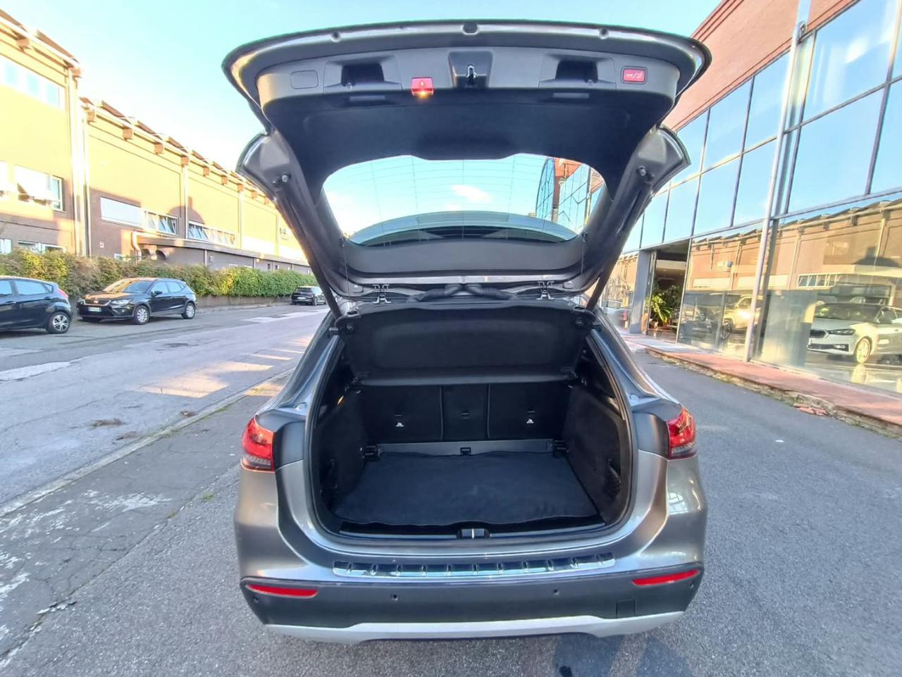 MERCEDES-BENZ GLA 180 d Automatic Sport - 14