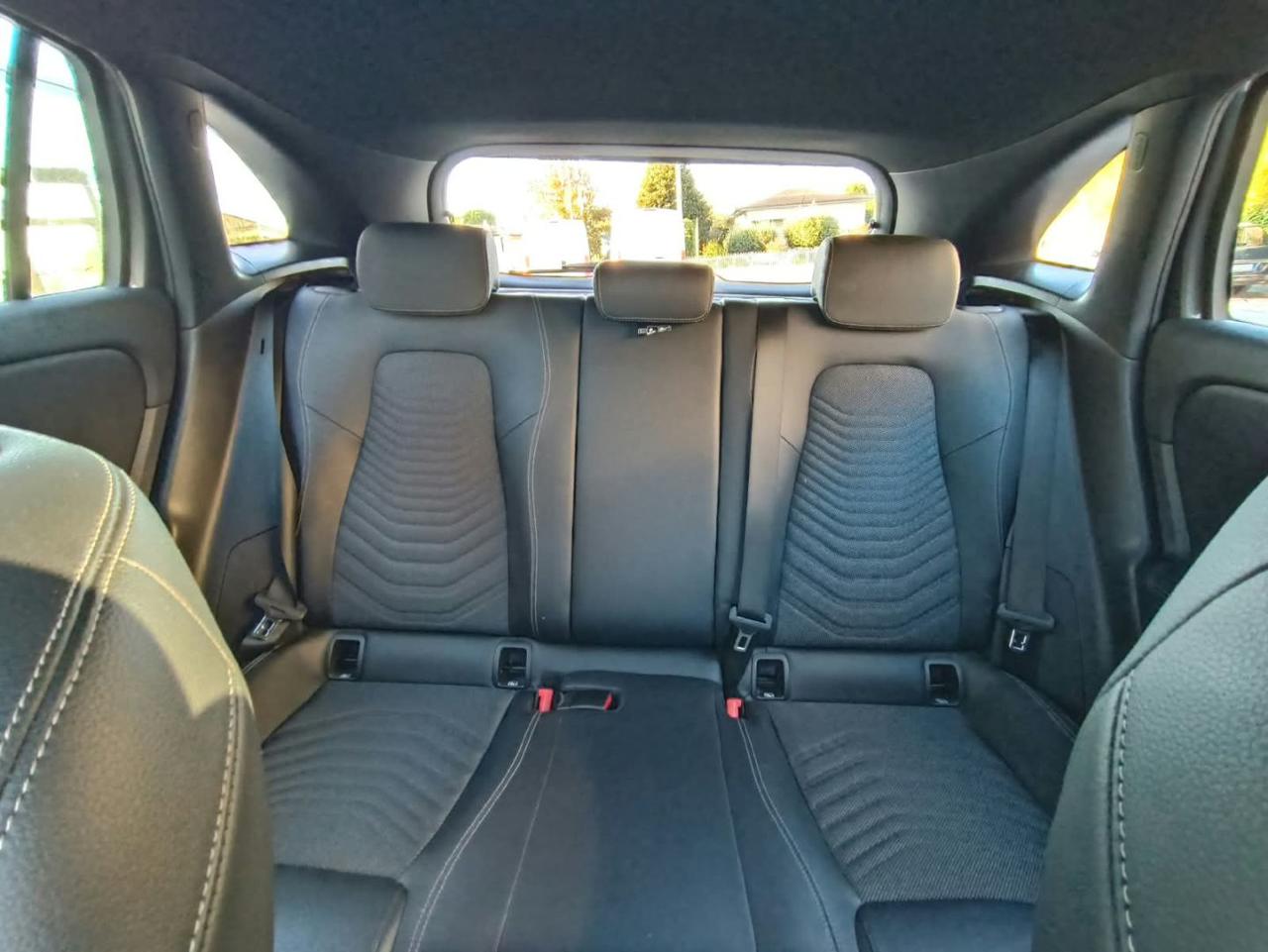 MERCEDES-BENZ GLA 180 d Automatic Sport - 21