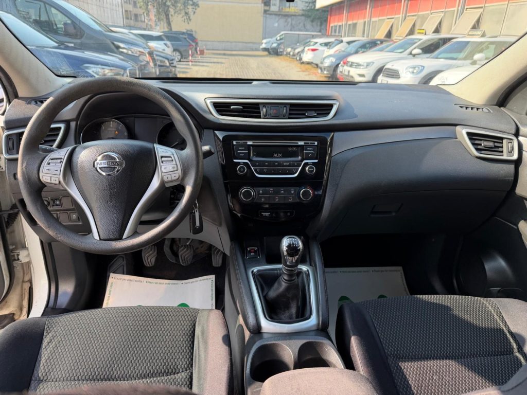 NISSAN Qashqai 1.2 DIG-T Acenta - 10