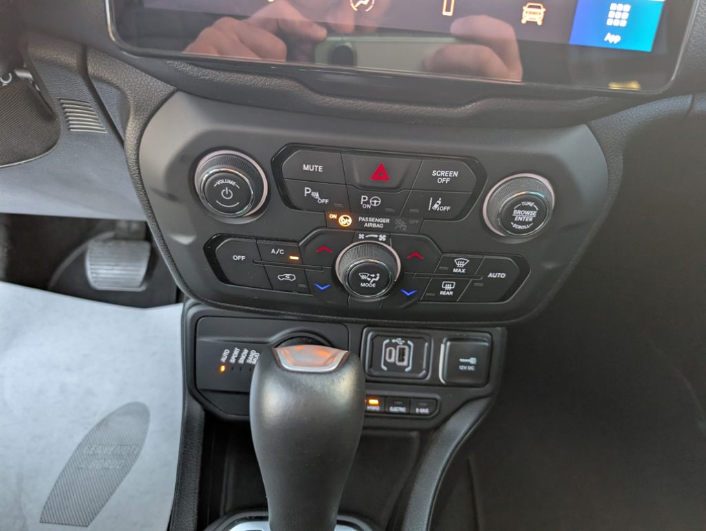 JEEP Renegade 1.3 T4 240 CV PHEV 4xe AT6 North Star - 32