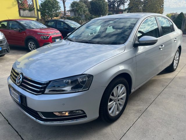 VOLKSWAGEN Passat Argento metallizzato