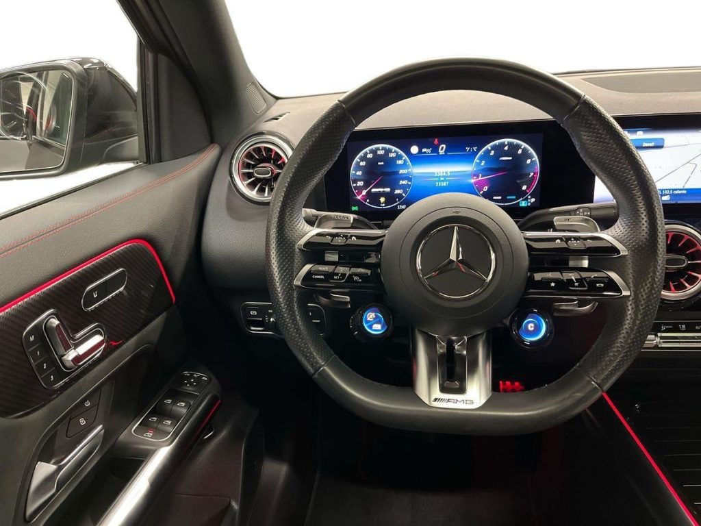 MERCEDES-BENZ GLA 35 AMG 4Matic AMG Premium Racing Collection - 11