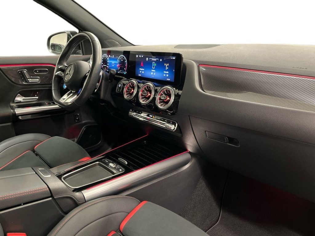 MERCEDES-BENZ GLA 35 AMG 4Matic AMG Premium Racing Collection - 16