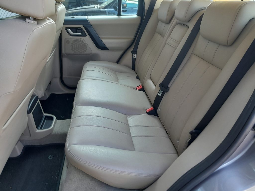LAND ROVER Freelander 2 2.2 eD4 SE 2WD - 18