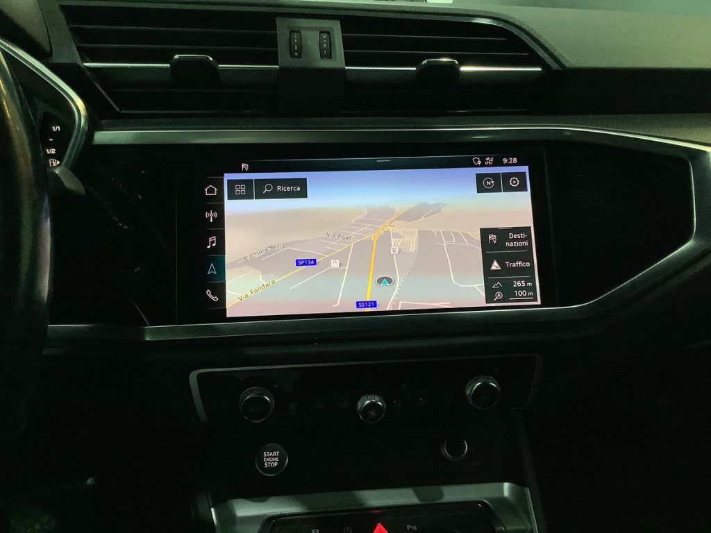 AUDI Q3 SPB 35 TDI S tronic Business Plus - 16