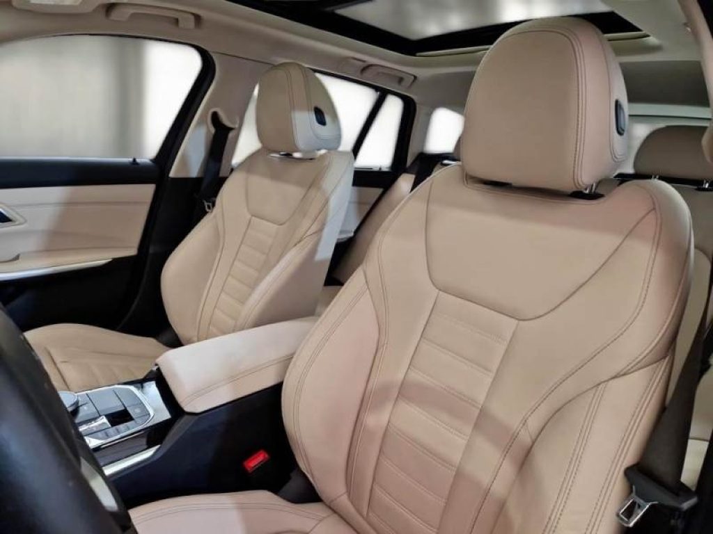 BMW 320 d 48V xDrive Touring Sport - 9