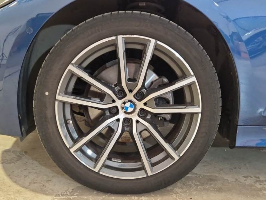 BMW 320 d 48V xDrive Touring Sport - 12