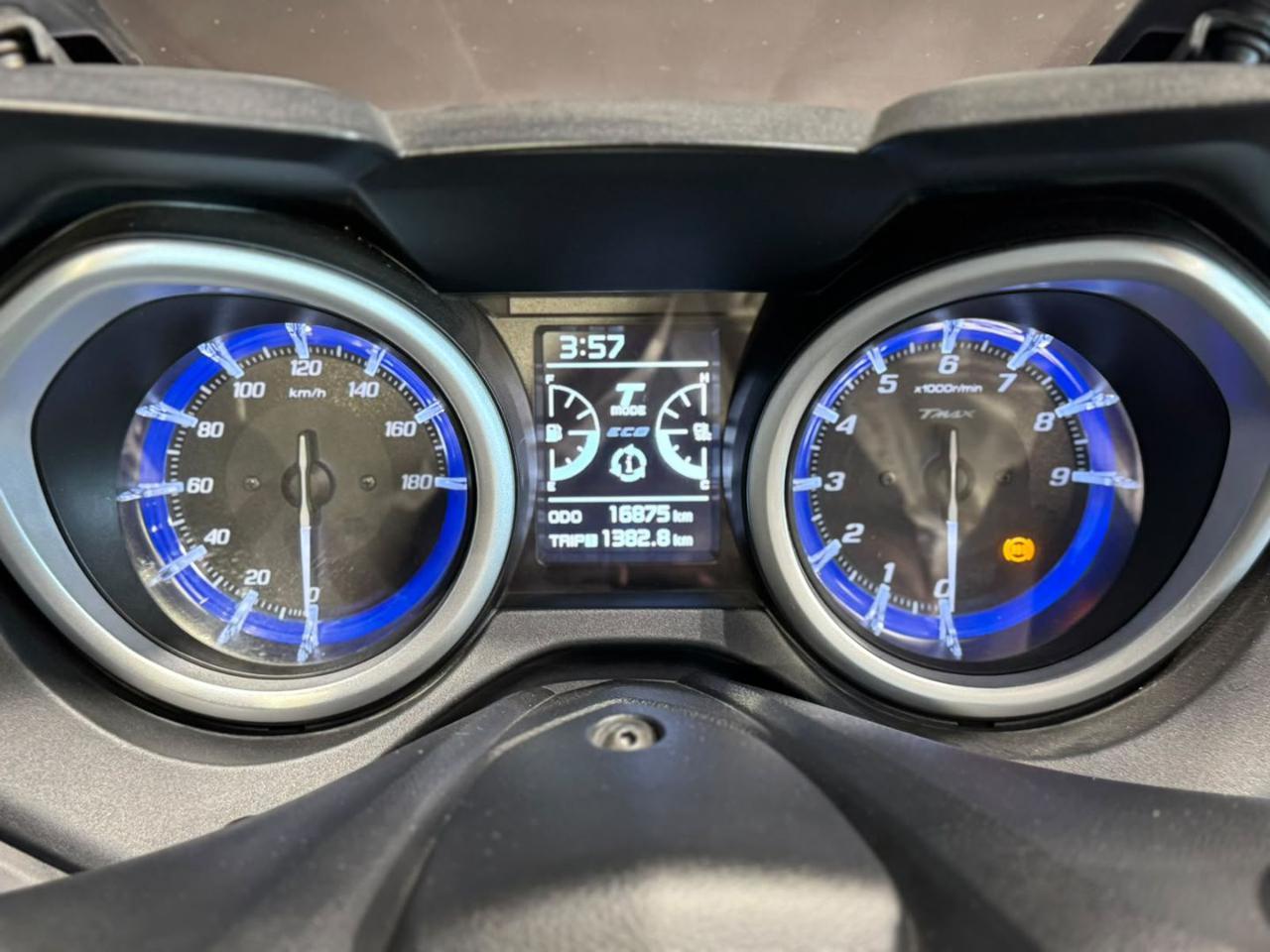 YAMAHA T Max 530 SX - 12