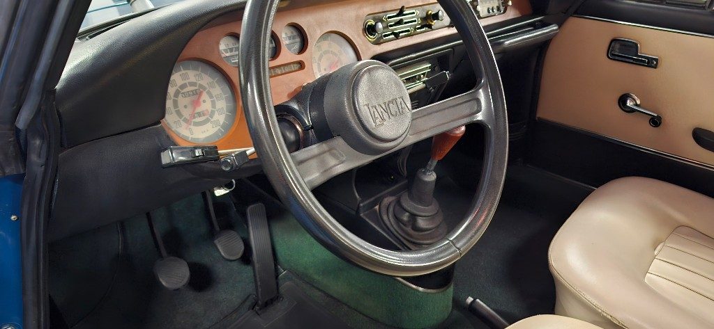 LANCIA Fulvia COUPE 1.300 3°SERIE ***RARO COLORE BLU AGNANO*** - 25