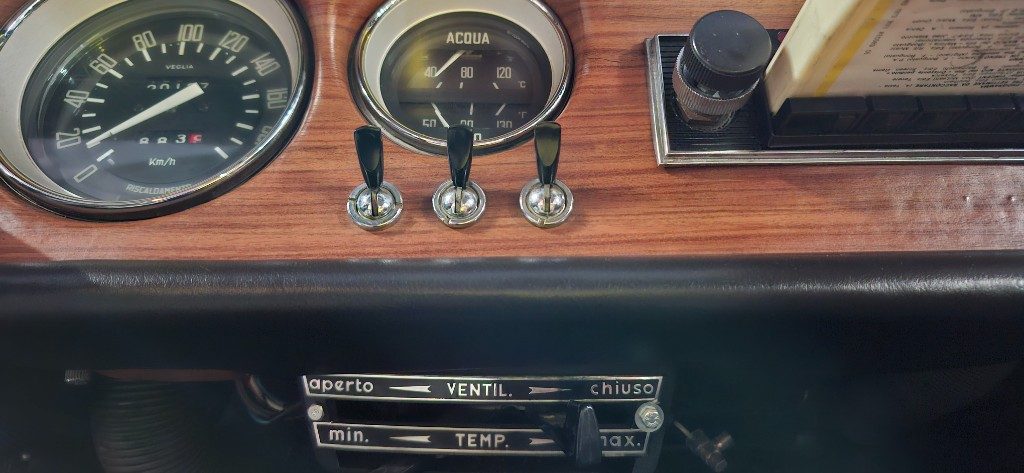 ALFA ROMEO GT SCALINO VERDE PINO con INTERNI CUOIO - 32