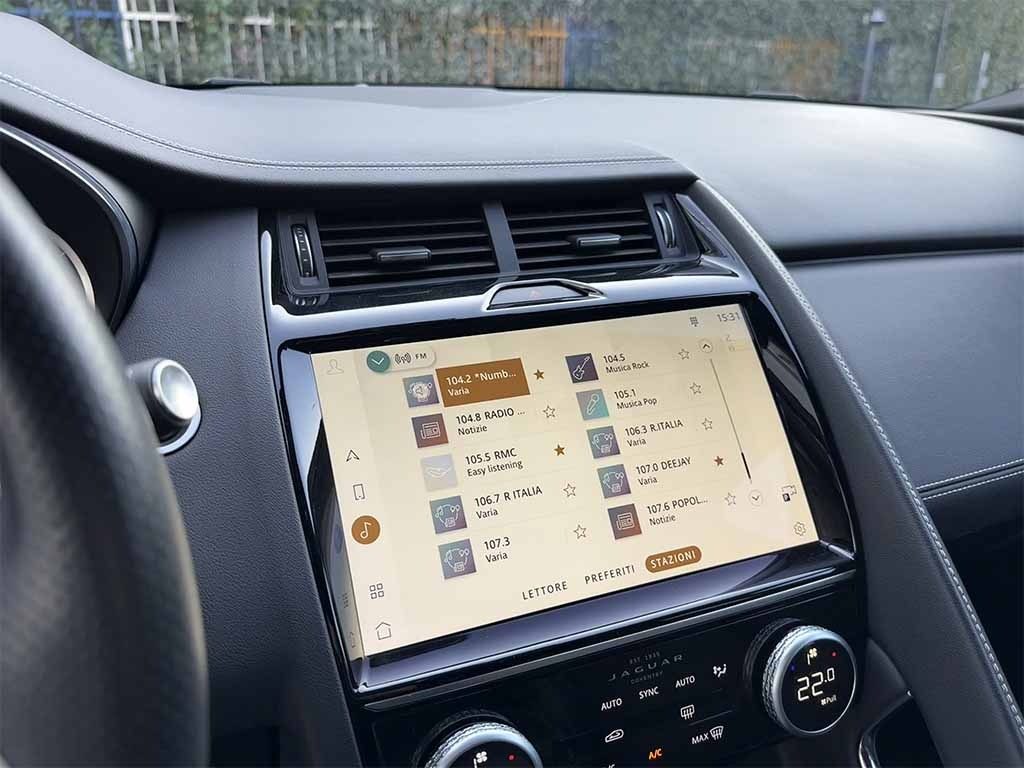 JAGUAR E-Pace 1.5 i3 phev R-Dynamic SE awd 309cv PREZZO REALE - 19
