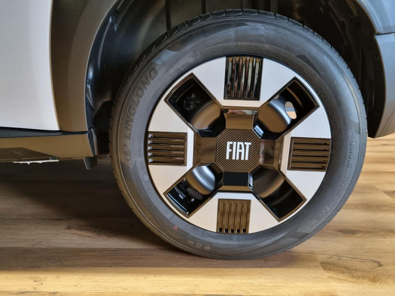 FIAT Grande Panda 1.2 100 CV S&S Icon - 28