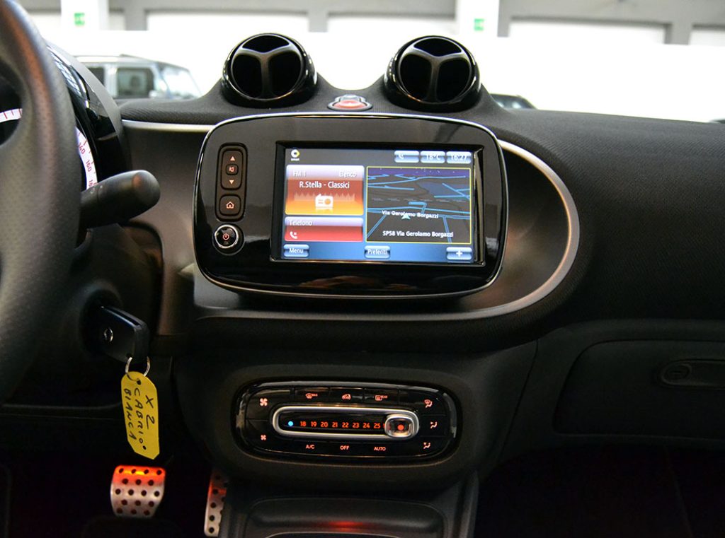 SMART ForTwo 90 0.9 T twinamic cabrio Prime Pelle-Navi ** - 6