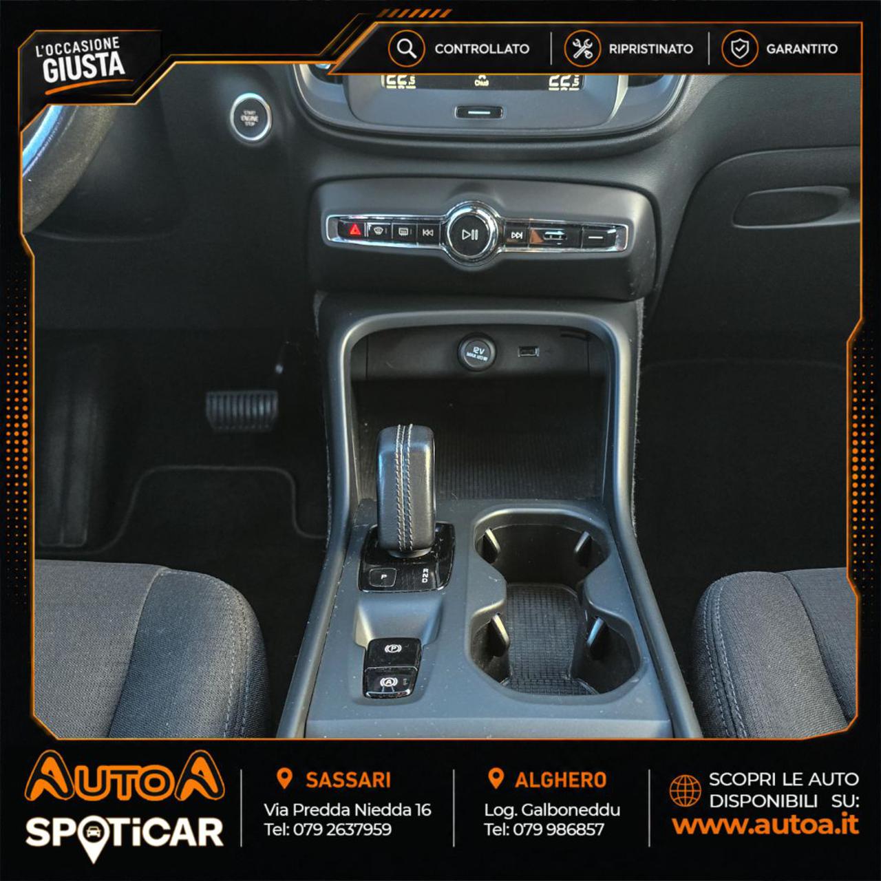 VOLVO XC40 D3 AWD Geartronic Momentum - 15