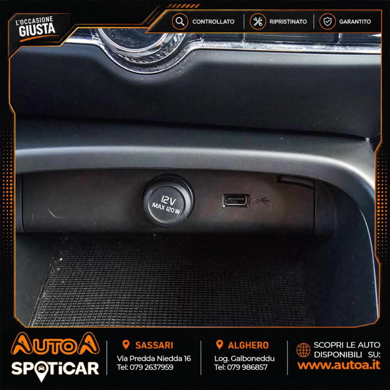 VOLVO XC40 D3 AWD Geartronic Momentum - 28