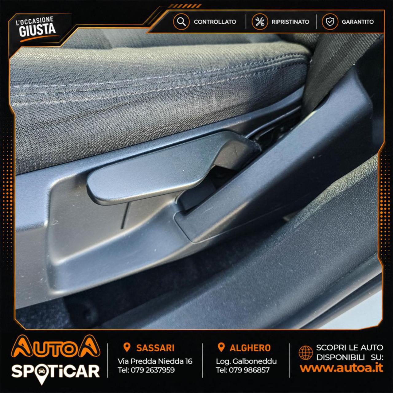 VOLVO XC40 D3 AWD Geartronic Momentum - 19
