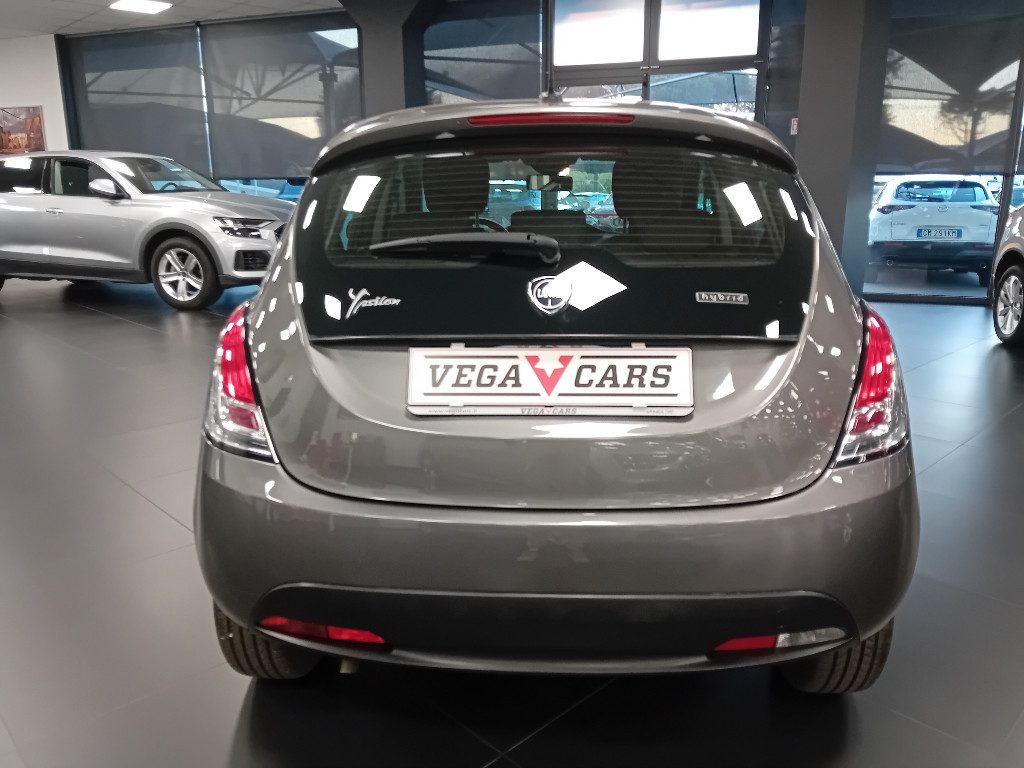 Clicca per ingrandire Ypsilon - 1.0 FireFly 5 porte S&S Hybrid Ecochic Gold
