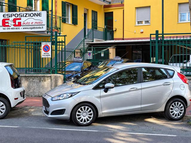 FORD Fiesta Argento metallizzato