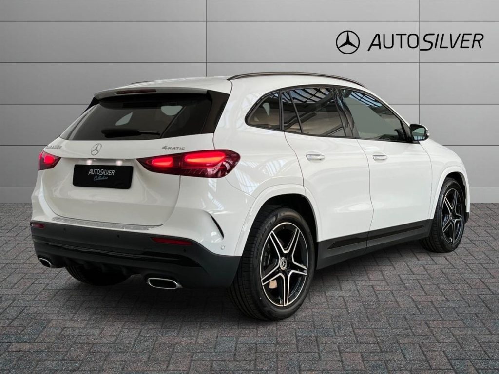 MERCEDES-BENZ GLA 200 d 4matic AMG Line Advanced Plus - 2