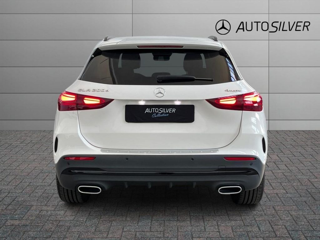 MERCEDES-BENZ GLA 200 d 4matic AMG Line Advanced Plus - 4