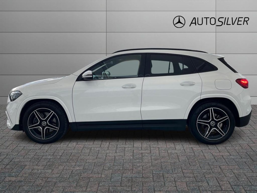 MERCEDES-BENZ GLA 200 d 4matic AMG Line Advanced Plus - 6